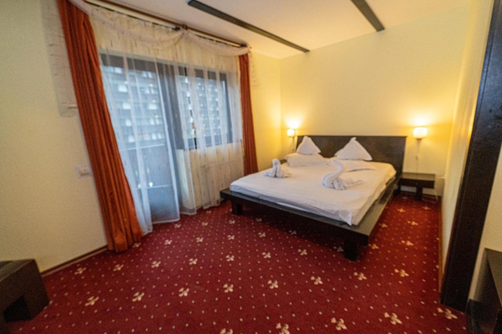 Hotel Casa Frent Predeal Habitación foto