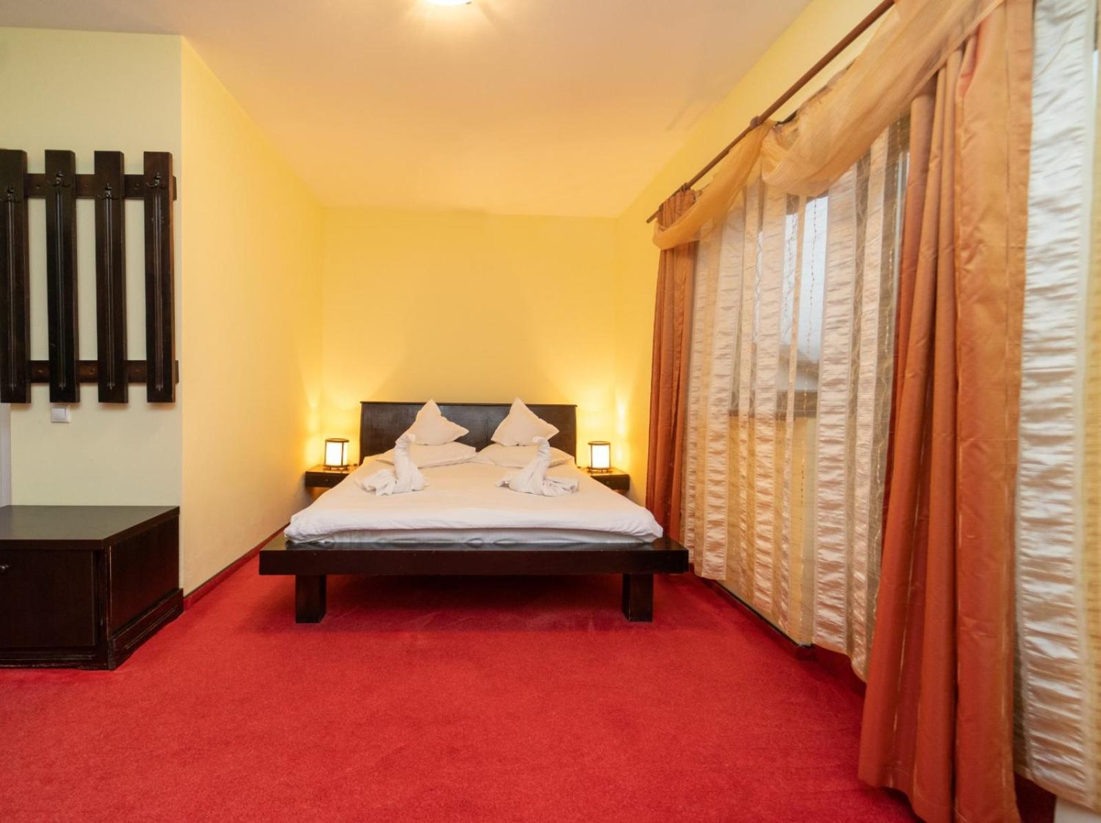 Hotel Casa Frent Predeal Habitación foto